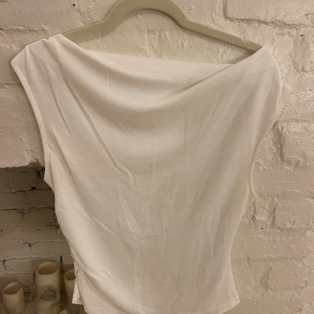 Mod Ref White Short Sleeve Top